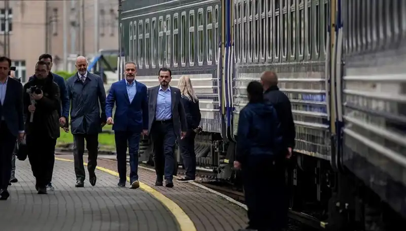 Dışişleri Bakanı Fidan, Ukrayna Ziyaretiyle Ortaklık İlişkilerini Güçlendirdi