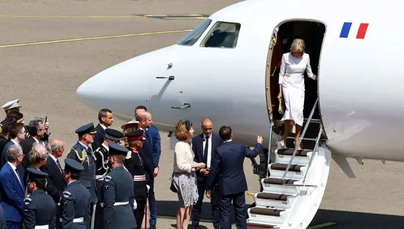 Eşi, Macron’un Elini Havada Bıraktı: Bu Davetin Ardındaki Sır Ne?