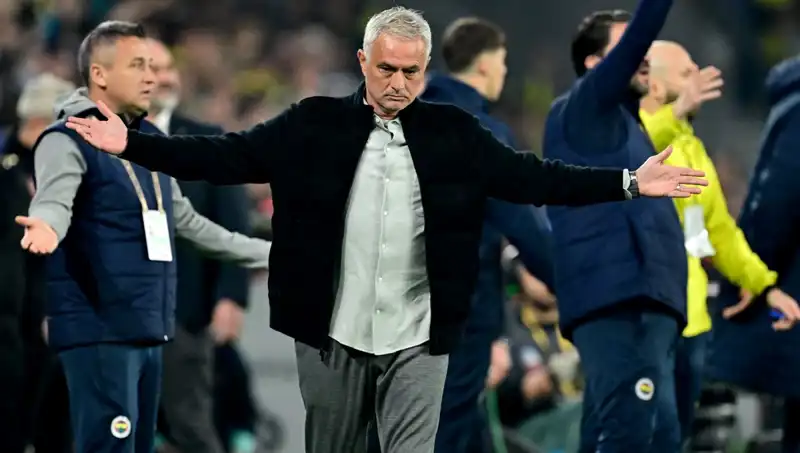 Mourinho'ya Tepkiler: 'Modası Çoktan Geçmiş Bir İsim'