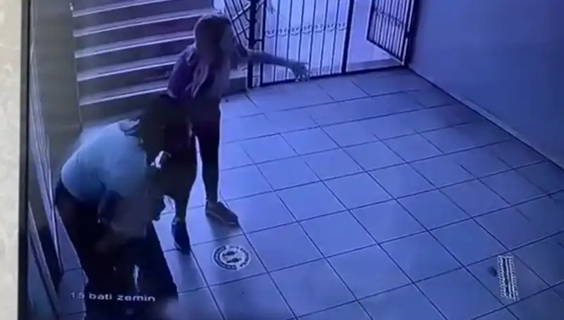 Öğretmenin Heimlich Manevrası, Öğrencinin Hayatını Kurtardı!