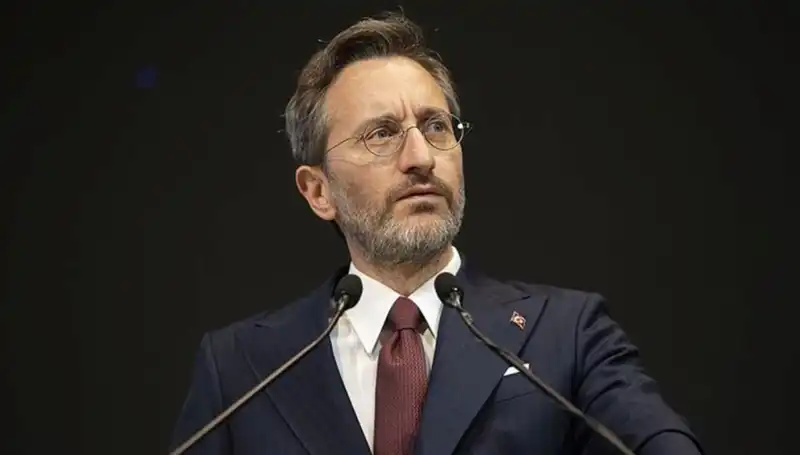 Fahrettin Altun'dan Özgür Özel'in İddialarına Sert Yanıt