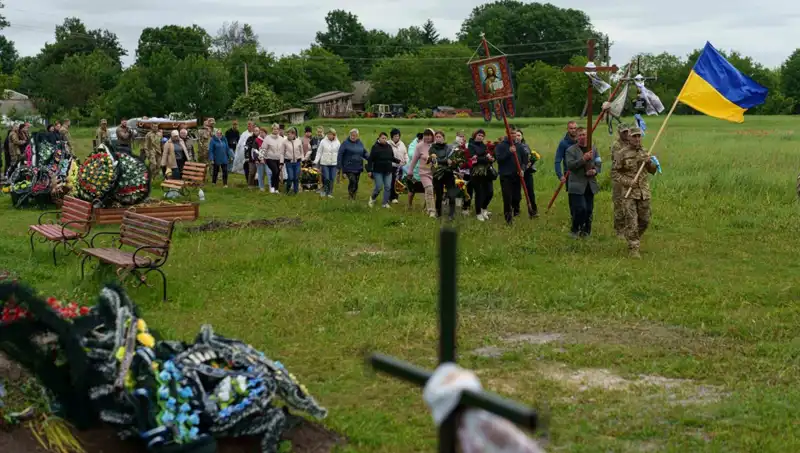 İngiliz Askeri, Ukrayna'da Savaşırken Hayatını Kaybetti: Detaylar ve Arka Plan