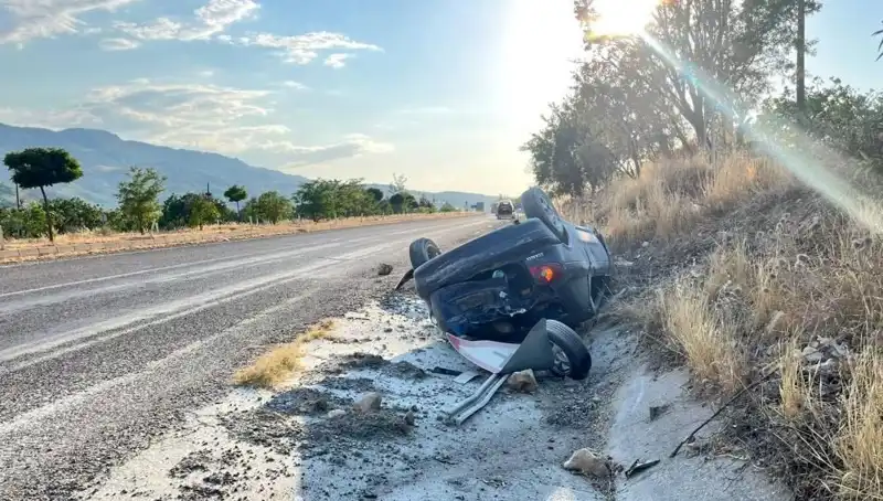 Adıyaman’da Feci Kaza: Otomobil Takla Attı, İki Yaralı