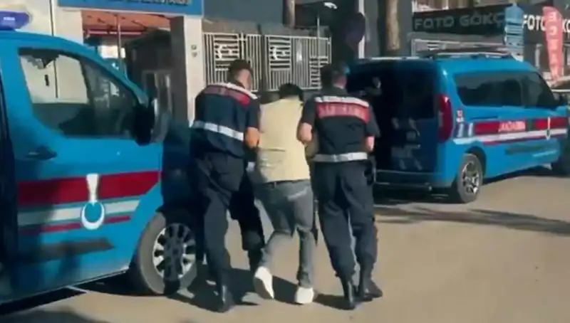 10 İlde Gerçekleştirilen Dev Operasyonda 5 Suç Örgütüne Darbe: 74 Gözaltı