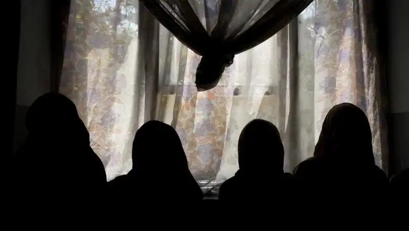 Taliban'dan Kadın Yazarların Eserlerine Üzücü Yasaklar