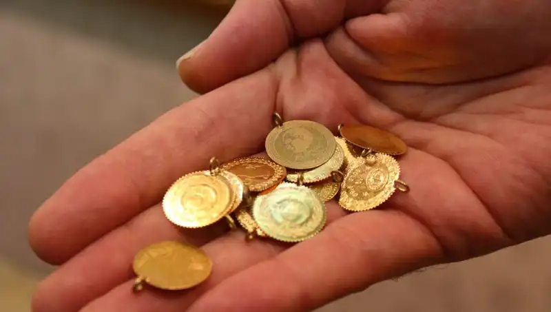 Altın Fiyatları 30 Nisan'da Ne Durumda? Canlı Güncellemeler Burada!
