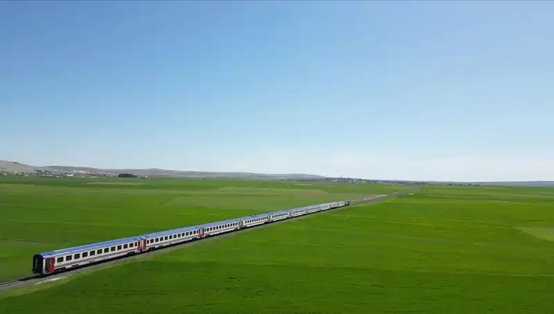 Diyarbakır Ekspresi Sefasına Malatya'da Başlıyor: Yerli Turizmin Yükselişi