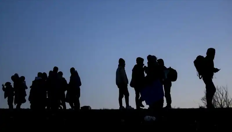 Edirne’de 21 Düzensiz Göçmen Yakalandı: Göçmen Krizi Derinleşiyor
