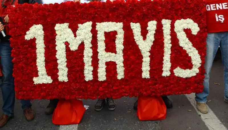 1 Mayıs Emek ve Dayanışma Günü Resmi Tatil mi? Okullar Kapalı Olacak mı?