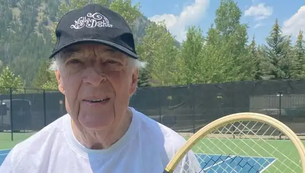 Avustralyalı Tenis Efsanesi Fred Stolle'yi Kaybettik: Hayat ve Mirası