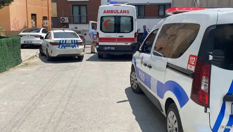 İki Kardeş ve Bir Polisi Yaralayan Bıçaklı Kavga: Olayın Detayları