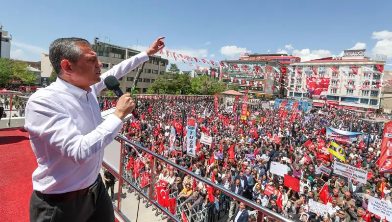 Özgür Özel’den Önemli Açıklama: Silah Bırakma Çabalarına Destek Vurgusu