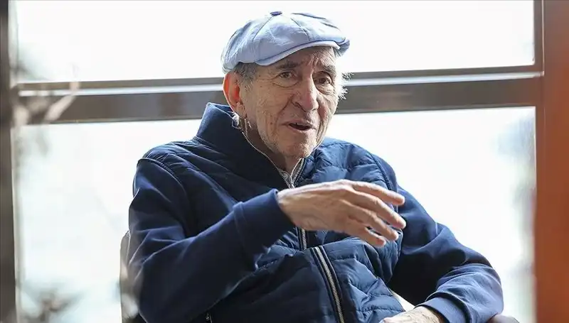 Altan Öymen Hastaneye Kaldırıldı: Tedavisi Yoğun Bakımda Devam Ediyor