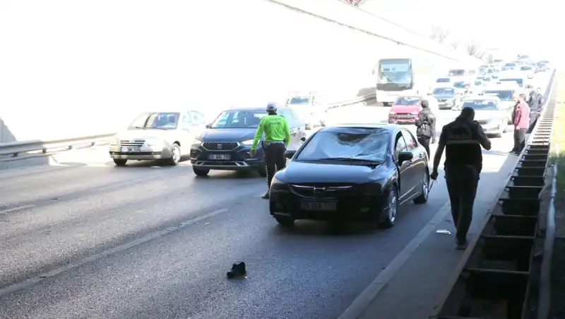 Polisten Kaçarken Üst Geçitten Atlayan Genç, Sonrası Şok Oluşturdu
