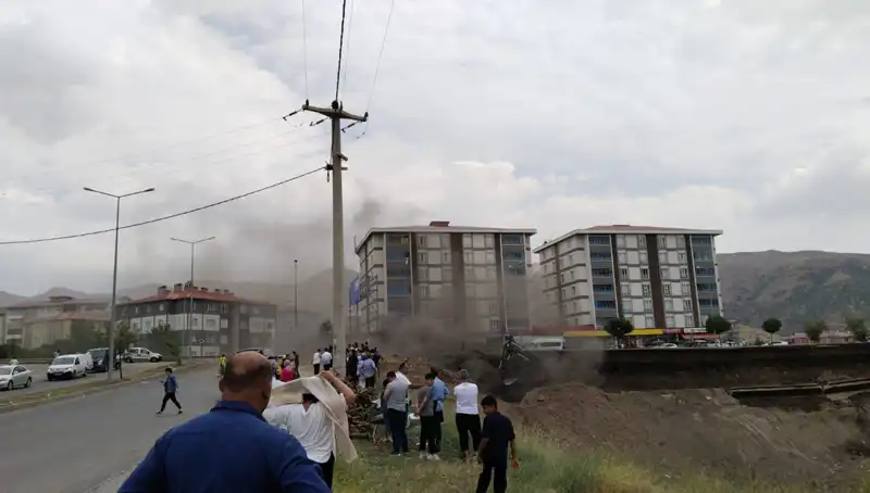 Bitlis'te Doğalgaz Hattında Patlama: Çok Sayıda Yaralı ve Büyük Panik