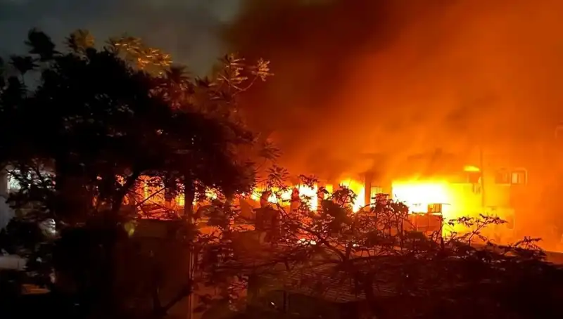 Gazze'deki İsrail Saldırıları: 37 Sivil Hayatını Kaybetti