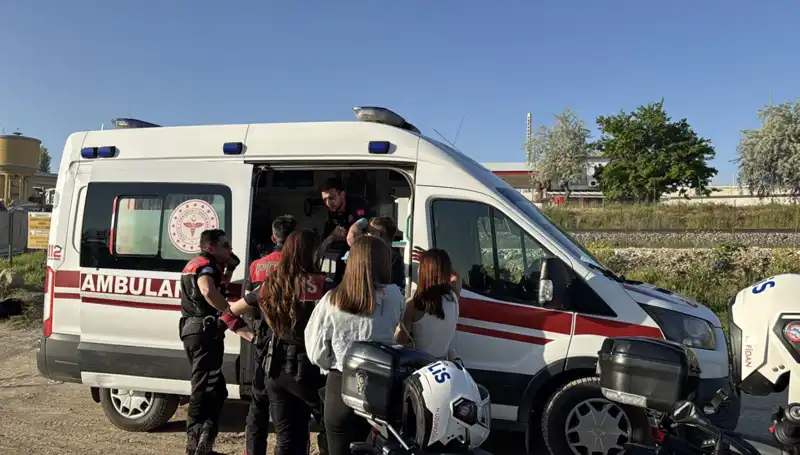 Hayatın Karanlık Köşelerinden Bir Dala Tuttu: Arkadaşlık ve Umut