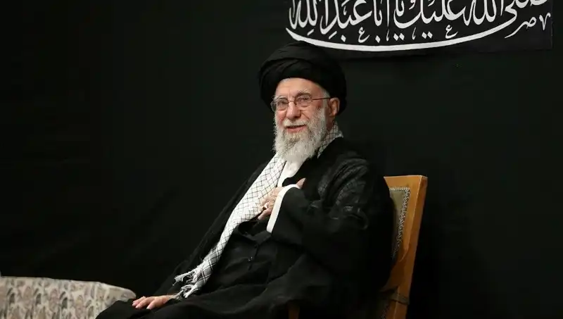 Hamaney, İsrail ile Savaşın Ardından İlk Kez Kamuoyu Karşısında