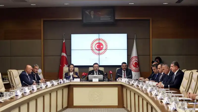 Meclis, Kartalkaya Yangın Faciasını Araştırıyor: Vali'nin Ağlayan Kalbi