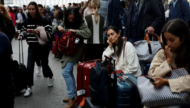 İspanya'da Kablo Hırsızlığı: Trenlerde Yolcular Mahsur Kaldı!
