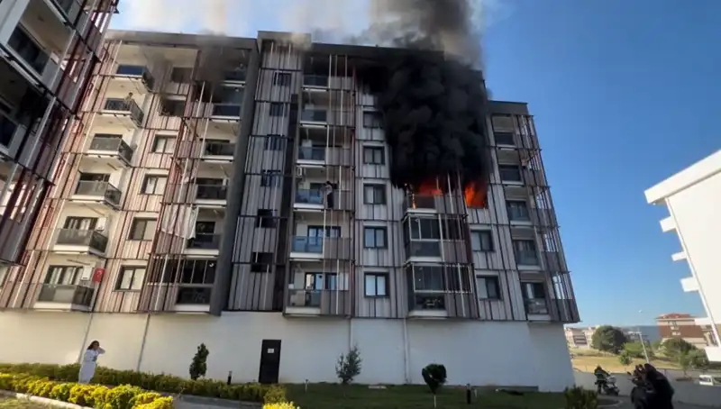 Çanakkale'de Sabaha Korku Dolu Yangın Alarmı: Vatandaşlar Neler Yaşadı?