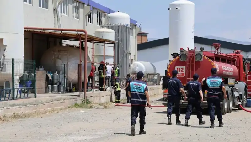 Elazığ'daki Gaz Dolum Tesisinde Şok Edici Patlama: Neler Oluyor?