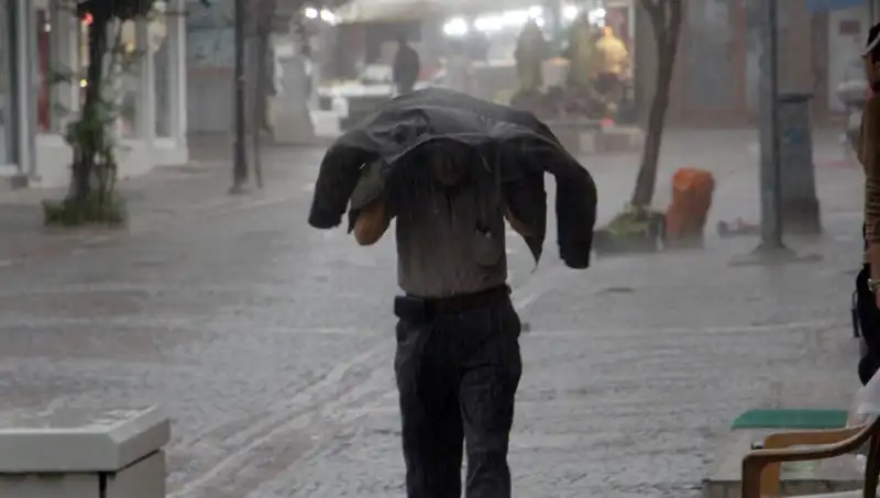 Türkiye’nin 25 İlinde Kuvvetli Sağanak Uyarısı: Hazırlığınızı Yapın!