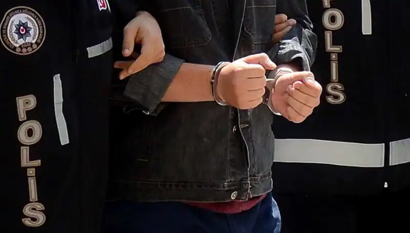 Türkiye'de Narkotik Operasyonları: 73 Torbacı Suçüstü Yakalandı