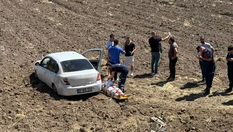 Osmaniye'de Otomobil Tarlaya Uçtu: Kazanın Detayları ve Yaralılar