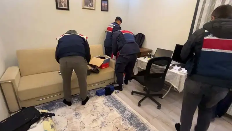 Türkiye Genelinde Geçmişe Dönük DHKP-C Operasyonları: 30 Gözaltı
