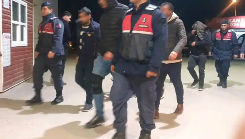 Uyuşturucu Partisi Bağ Evinde Bastı, Şok Detaylar Ortaya Çıktı!