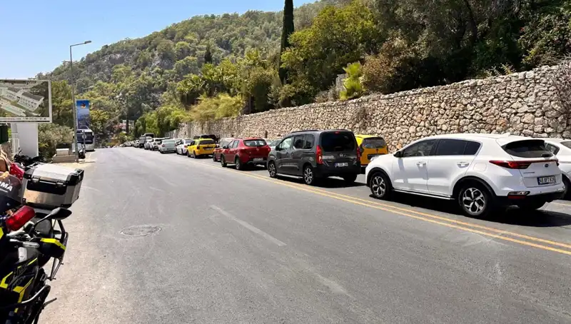 Fethiye-Ölüdeniz Yolunda Tatilciler İçin Görülmemiş Kuyruk