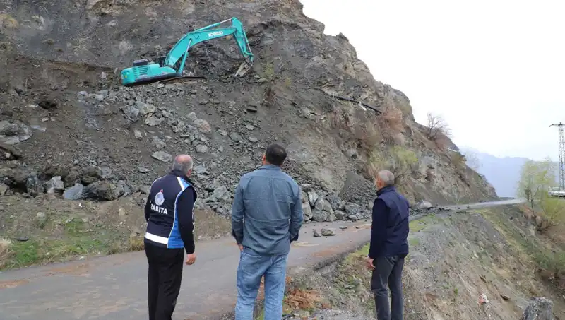 Hakkari'de Kaya Düşmelerine Karşı Alınan Önlemler ve Başlatılan Projeler