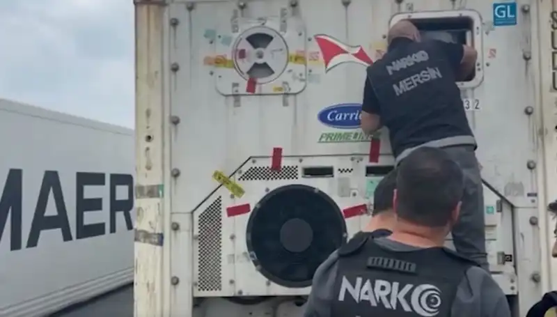 Mersin'de Tarihin En Büyük Uyuşturucu Operasyonu: 1 Ton Narkotik Ele Geçirildi