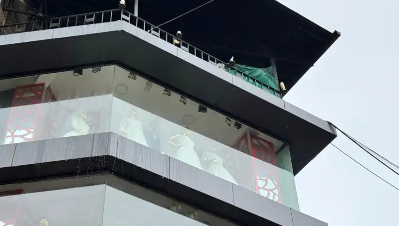 Giyim Mağazasında Korkutan Yangın: Alışveriş Keyfi Yerini Panic’e Bıraktı