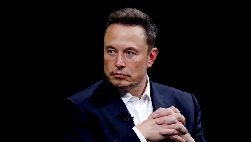 Musk’ın Geleceği Şekillendiren Tahmini: "Robotlar Cerrahları Geçecek"